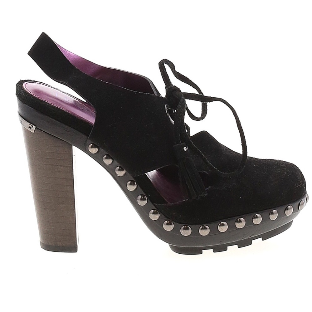 Black Coach Heart Poppy Heels with tassels Size 7B